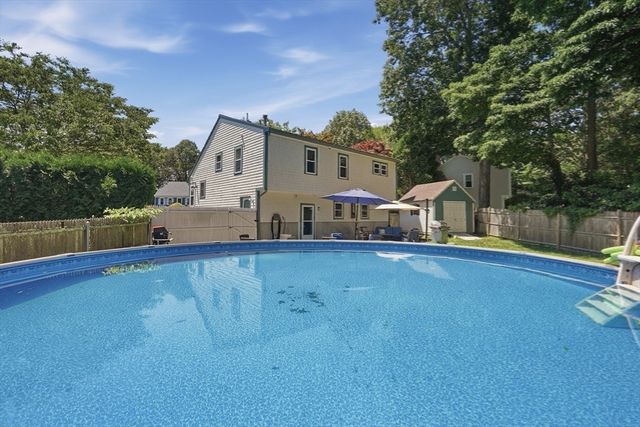 66 Rosewood Terrace, Dartmouth, MA 02747