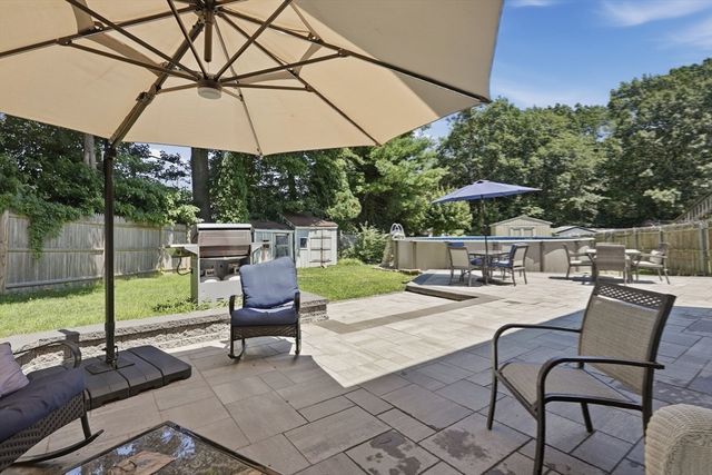 66 Rosewood Terrace, Dartmouth, MA 02747