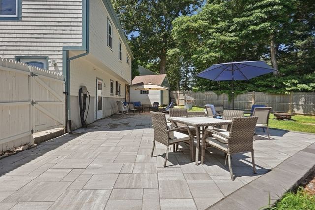 66 Rosewood Terrace, Dartmouth, MA 02747