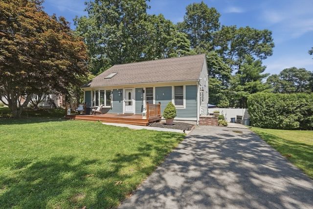 66 Rosewood Terrace, Dartmouth, MA 02747