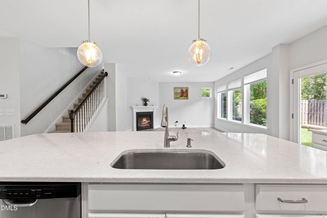 124 Chapel Run Way, Chapel Hill, NC 27517