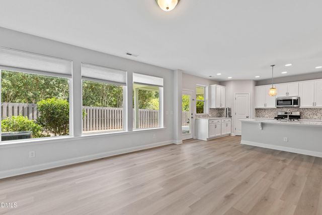 124 Chapel Run Way, Chapel Hill, NC 27517