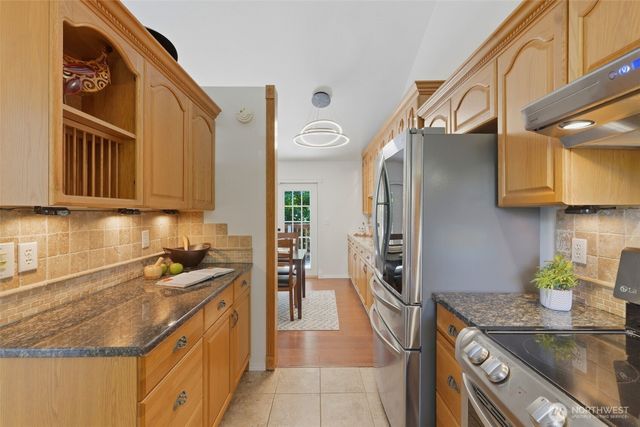 5204 65th Avenue W, University Place, WA 98467