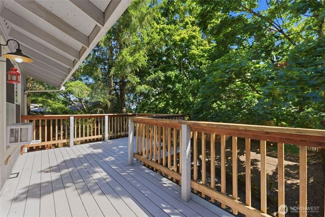 5204 65th Avenue W, University Place, WA 98467