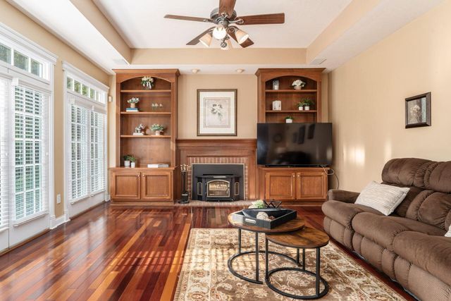 5232 Settlement Drive, New Albany, OH 43054