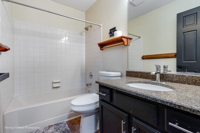 1911 Sapphire Lane, Aurora, IL 60506