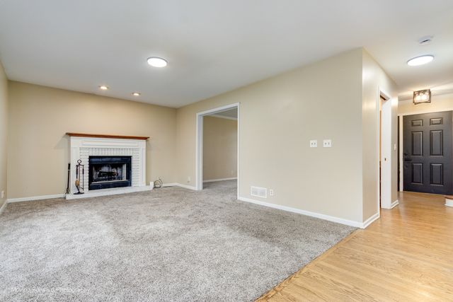 1911 Sapphire Lane, Aurora, IL 60506