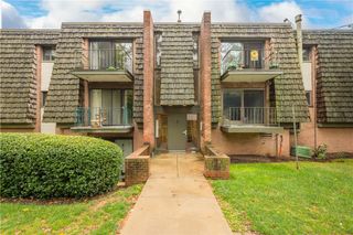 335 Forest Green Dr 335, Moon/crescent Twp, PA 15108