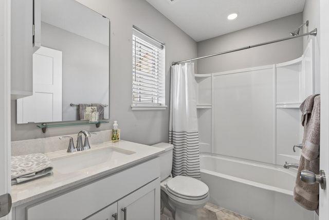 8062 149th Lane NW, Anoka, MN 55303