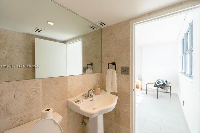 9225 Collins Ave 812, Surfside, FL 33154