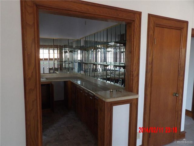 3324 N International N Boulevard, Mercedes, TX 78570