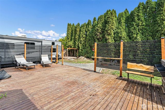 11505 232nd Avenue Ct E, Buckley, WA 98321