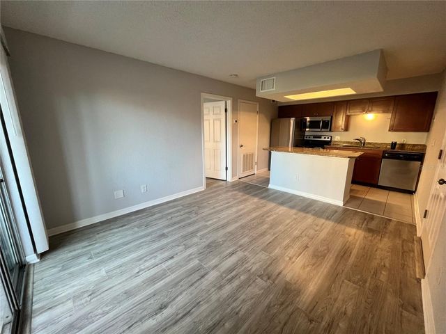 10200 GANDY BOULEVARD N 617, St Petersburg, FL 33702