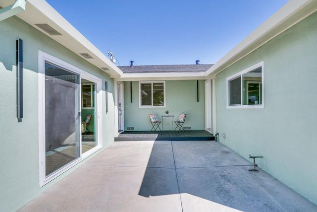 2434 Le Bain Drive, San Jose, CA 95130