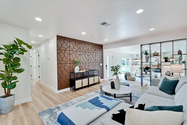 2434 Le Bain Drive, San Jose, CA 95130