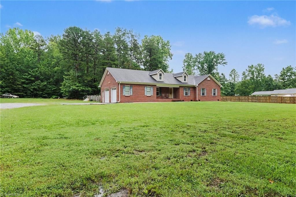 373 Bradley Tysinger Road, Lexington, NC 27295