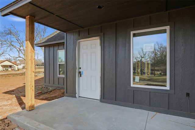 218 N Grand Avenue, El Reno, OK 73036