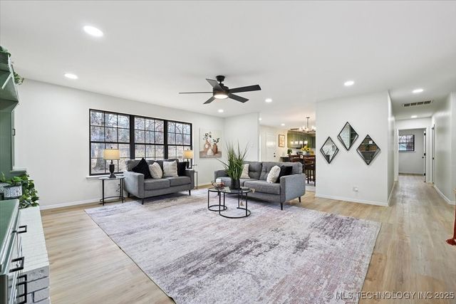 16561 N 56th West Avenue, Skiatook, OK 74070