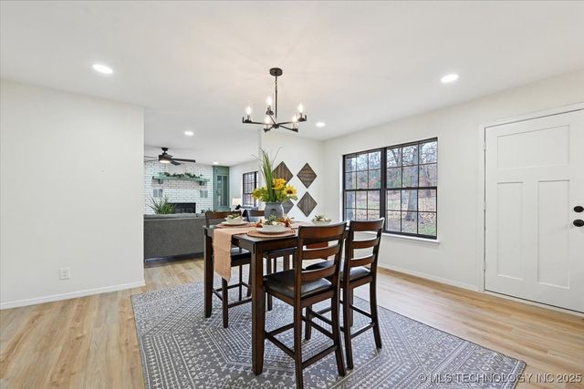 16561 N 56th West Avenue, Skiatook, OK 74070