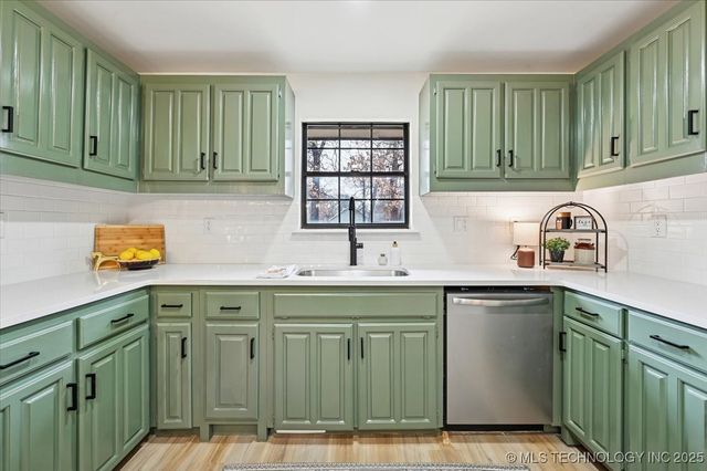 16561 N 56th West Avenue, Skiatook, OK 74070