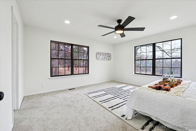 16561 N 56th West Avenue, Skiatook, OK 74070