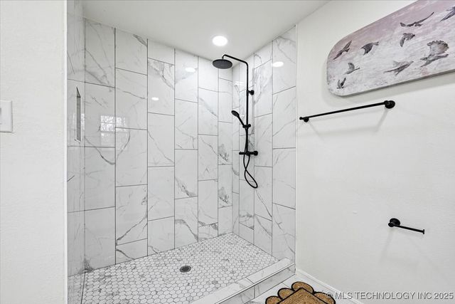 16561 N 56th West Avenue, Skiatook, OK 74070