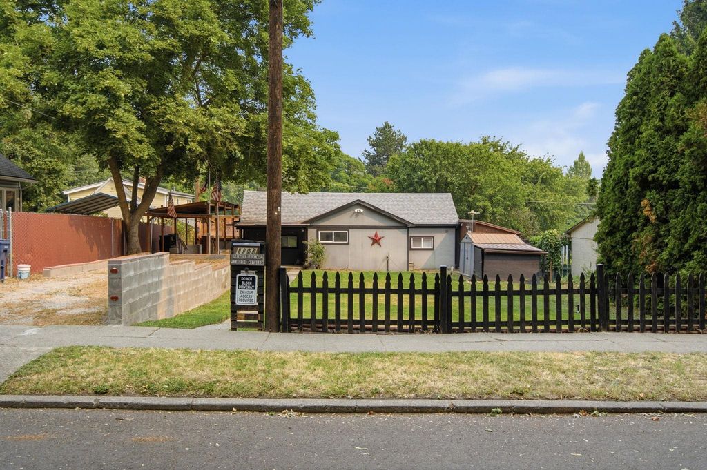 1103 E 12th Ave, Spokane, WA 99202 photo 3