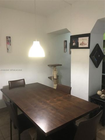 1960 Marseille Dr 305, Miami Beach, FL 33141