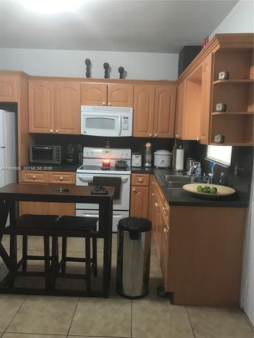 1960 Marseille Dr 305, Miami Beach, FL 33141