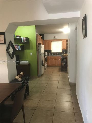 1960 Marseille Dr 305, Miami Beach, FL 33141