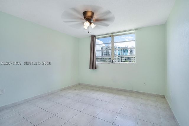 2903 Point East Dr K414, Aventura, FL 33160