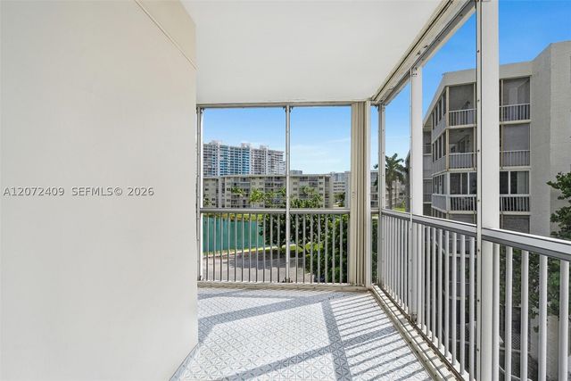 2903 Point East Dr K414, Aventura, FL 33160