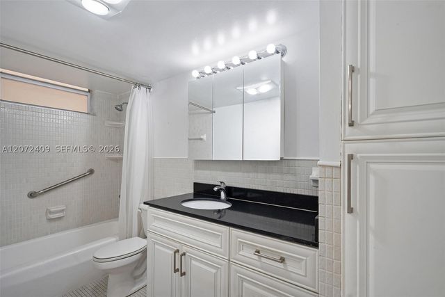 2903 Point East Dr K414, Aventura, FL 33160