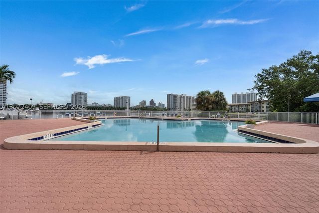 2903 Point East Dr K414, Aventura, FL 33160