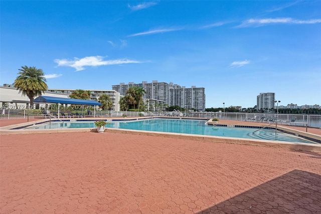 2903 Point East Dr K414, Aventura, FL 33160