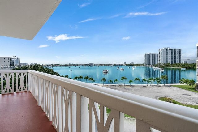 2903 Point East Dr K414, Aventura, FL 33160