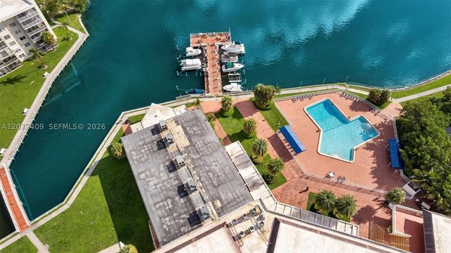 2903 Point East Dr K414, Aventura, FL 33160