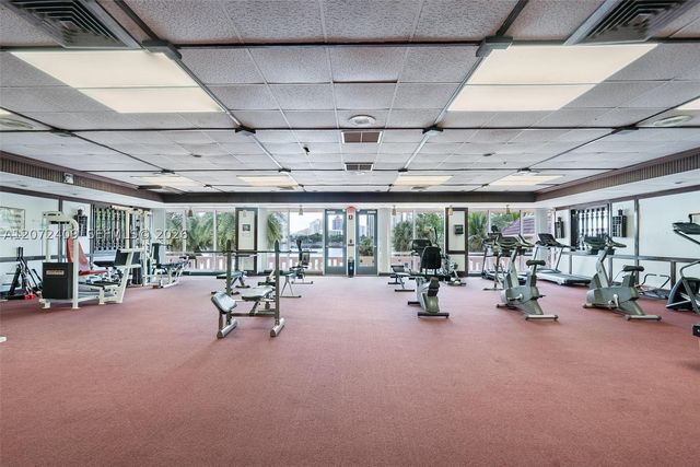 2903 Point East Dr K414, Aventura, FL 33160
