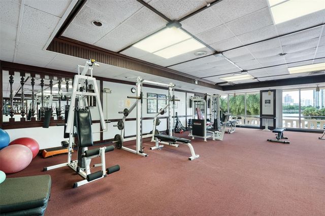 2903 Point East Dr K414, Aventura, FL 33160