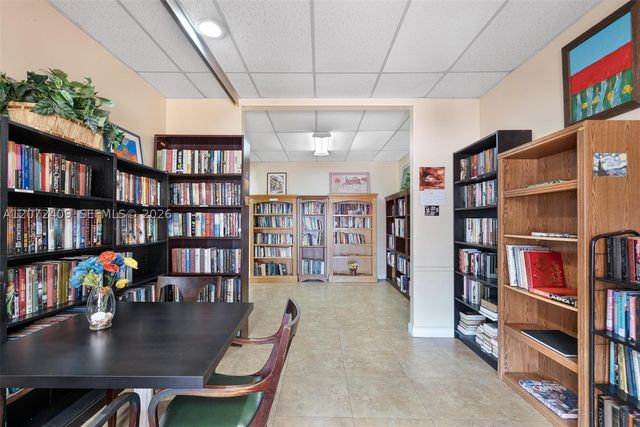 2903 Point East Dr K414, Aventura, FL 33160