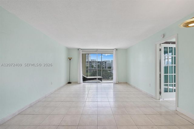 2903 Point East Dr K414, Aventura, FL 33160
