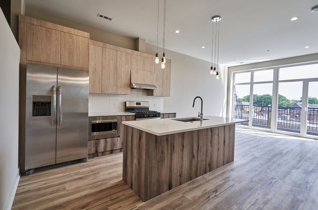 4149 S Cottage Grove Avenue 314, Chicago, IL 60653