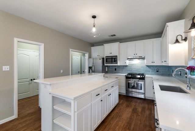 6405 E Grand Avenue, Dallas, TX 75223