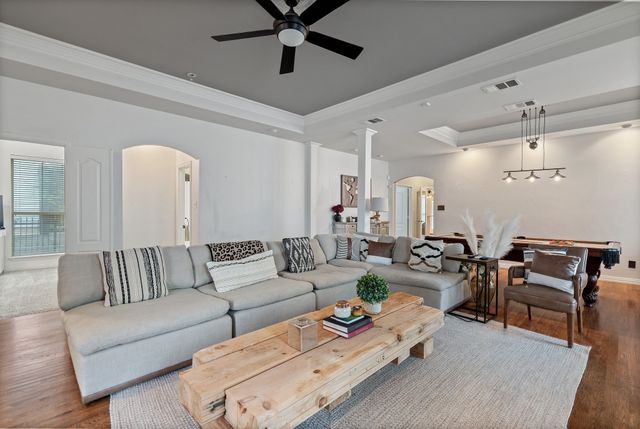 6405 E Grand Avenue, Dallas, TX 75223