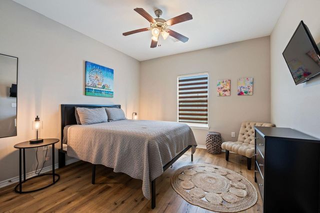 2203 56th Street, Galveston, TX 77551