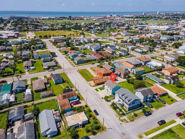 2203 56th Street, Galveston, TX 77551