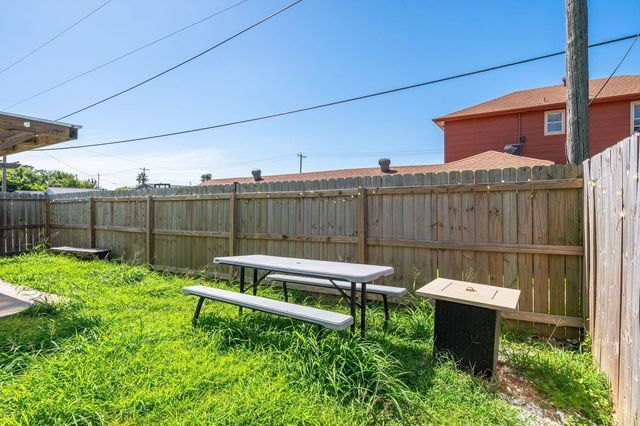 2203 56th Street, Galveston, TX 77551