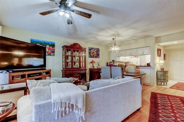 6205 SHORELINE DRIVE 1304, Seminole, FL 33708