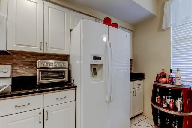 6205 SHORELINE DRIVE 1304, Seminole, FL 33708