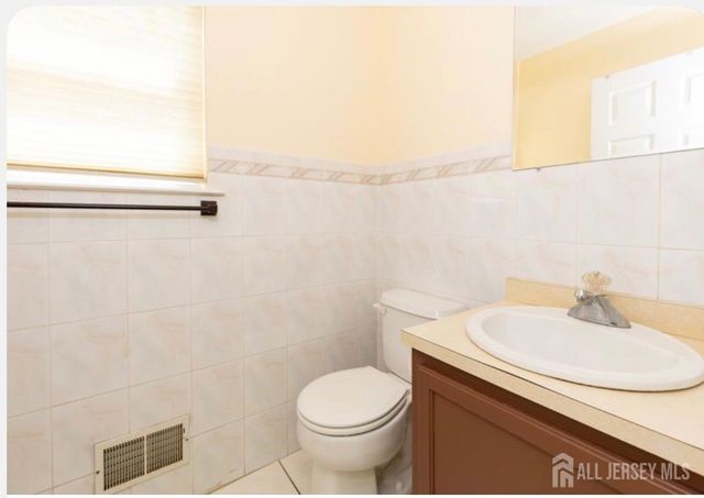 71 Lark Drive, South River, NJ 08882
